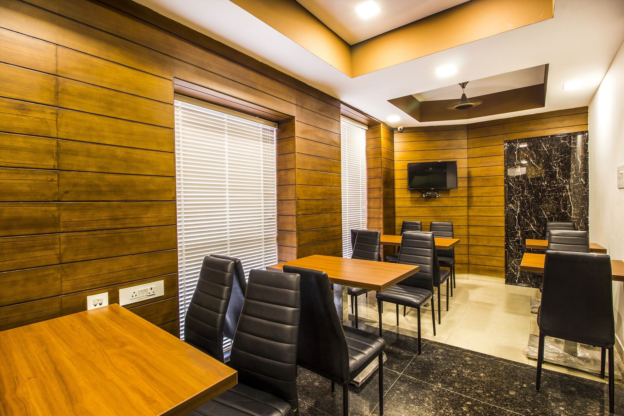 Fabhotel K-sqaure Koyambedu Hotel Chennai